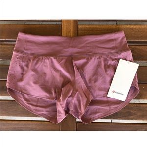 NWT BLUSH PINK LULULEMON 2.5 SPEED UP SHORTS SZ 4